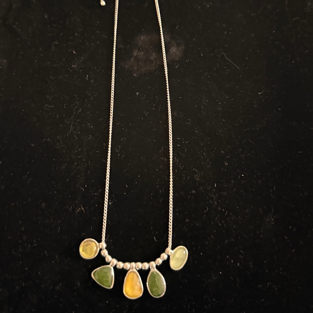 SILPADA SILVER NECKLACE & 5 Green/Citron stones w/silver beads-RETIRED - Picture 2 of 3